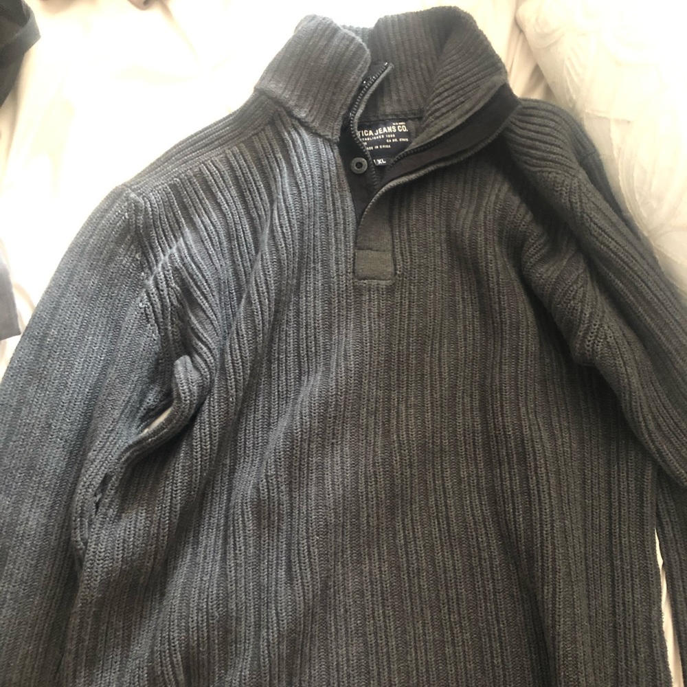 Men’s sweater